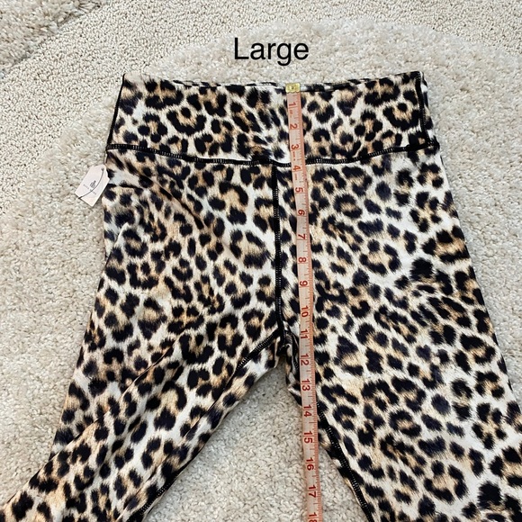 Animal print high waisted leggings small NWT - Picture 14 of 15